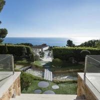 House at the first line of the sea / lake in Spain, Catalunya, Girona, 532 sq.m.