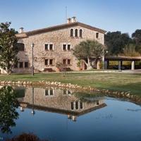 Land plot at the first line of the sea / lake in Spain, Catalunya, Girona