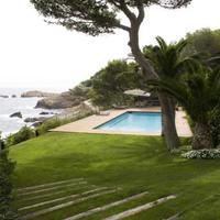 House at the first line of the sea / lake in Spain, Catalunya, Begur, 600 sq.m.