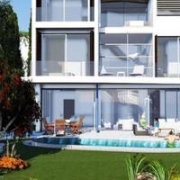 Villa at the first line of the sea / lake in Republic of Cyprus, Eparchia Pafou, 365 sq.m.