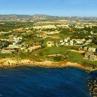 Villa at the first line of the sea / lake in Republic of Cyprus, Eparchia Pafou, 365 sq.m.