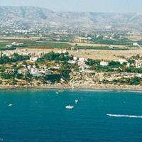 Villa at the first line of the sea / lake in Republic of Cyprus, Eparchia Pafou, 484 sq.m.