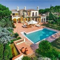 Вилла на второй линии моря/озера, в пригороде в Португалии, Албуфейра, 332 кв.м.