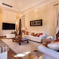 Вилла на второй линии моря/озера, в пригороде в Португалии, Албуфейра, 332 кв.м.