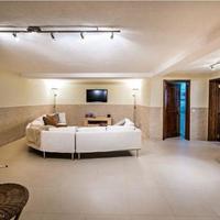 Вилла на второй линии моря/озера, в пригороде в Португалии, Албуфейра, 332 кв.м.