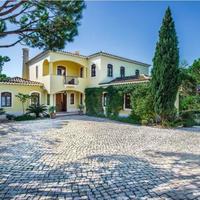 Вилла на второй линии моря/озера, в пригороде в Португалии, Албуфейра, 332 кв.м.