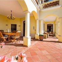 Вилла на второй линии моря/озера, в пригороде в Португалии, Албуфейра, 332 кв.м.