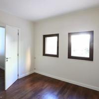 Villa at the second line of the sea / lake, in the suburbs in Portugal, Lisbon, 335 sq.m.