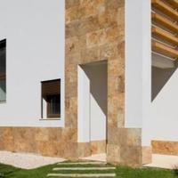 Villa at the second line of the sea / lake, in the suburbs in Portugal, Lisbon, 335 sq.m.