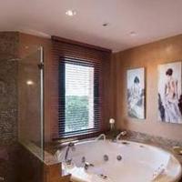 Villa at the first line of the sea / lake in Spain, Catalunya, Girona, 1200 sq.m.