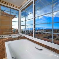 Апартаменты в Испании, Канарские Острова, Санта-Крус-де-Тенерифе, 222 кв.м.