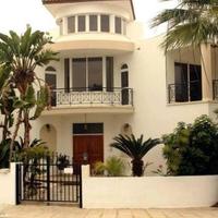 Дом на первой линии моря/озера на Кипре, Пафос, 342 кв.м.