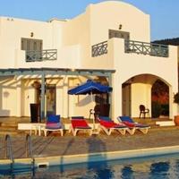 Villa at the first line of the sea / lake in Republic of Cyprus, Protaras, 178 sq.m.