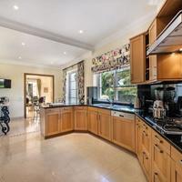 Вилла на второй линии моря/озера, в пригороде в Португалии, Албуфейра