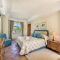 Вилла на второй линии моря/озера, в пригороде в Португалии, Албуфейра