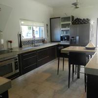 Вилла на второй линии моря/озера, в пригороде в Португалии, Албуфейра, 293 кв.м.