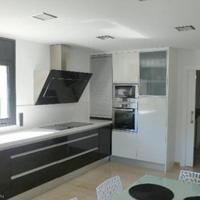 Дом на первой линии моря/озера в Испании, Каталония, Жирона, 450 кв.м.