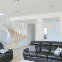 Дом на первой линии моря/озера в Испании, Каталония, Жирона, 450 кв.м.