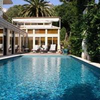 Вилла на второй линии моря/озера, в пригороде в Португалии, Лиссабон, 415 кв.м.