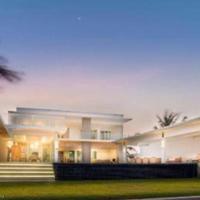 Villa at the first line of the sea / lake in Thailand