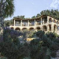 Вилла на первой линии моря/озера в Испании, Каталония, Жирона, 591 кв.м.