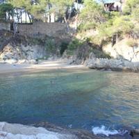 Вилла на первой линии моря/озера в Испании, Каталония, Жирона, 591 кв.м.