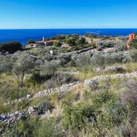 Земельный участок на второй линии моря/озера, в пригороде в Черногории, Будва, Пржно