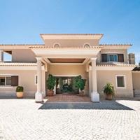 Вилла на второй линии моря/озера, в пригороде в Португалии, Албуфейра, 518 кв.м.