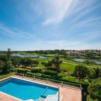 Вилла на второй линии моря/озера, в пригороде в Португалии, Албуфейра, 518 кв.м.