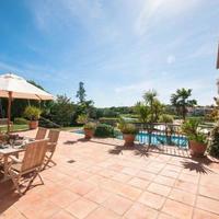 Вилла на второй линии моря/озера, в пригороде в Португалии, Албуфейра, 518 кв.м.