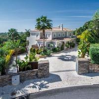 Вилла на второй линии моря/озера, в пригороде в Португалии, Албуфейра, 372 кв.м.