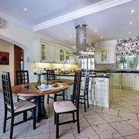 Вилла на второй линии моря/озера, в пригороде в Португалии, Албуфейра, 660 кв.м.