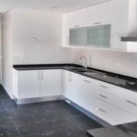 Villa in the suburbs in Portugal, Lisbon, 652 sq.m.