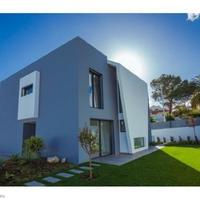 House in the city center, at the first line of the sea / lake in Portugal, Lisbon, 229 sq.m.
