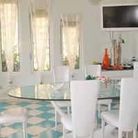 Villa at the first line of the sea / lake, in the suburbs in Montenegro, Bar, Dobra Voda, 497 sq.m.