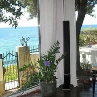 Villa at the first line of the sea / lake, in the suburbs in Montenegro, Bar, Dobra Voda, 497 sq.m.