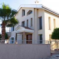 House in Republic of Cyprus, Lemesou, 550 sq.m.
