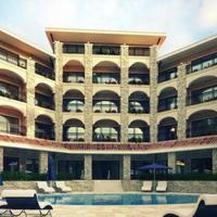 Земельный участок на первой линии моря/озера, в пригороде в Болгарии, Варненская область, Елените