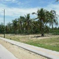 Земельный участок на первой линии моря/озера, в пригороде в Таиланде, Пхукет