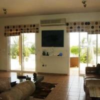 Дом на Кипре, Пафос, Никосия, 340 кв.м.