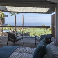 Вилла на первой линии моря/озера в Испании, Канарские Острова, Санта-Крус-де-Тенерифе, 272 кв.м.