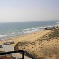 Hotel at the first line of the sea / lake, in the suburbs in Bulgaria, Burgas Province, Elenite