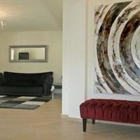 Вилла на первой линии моря/озера в Испании, Каталония, Жирона, 280 кв.м.