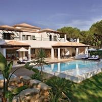 Вилла на второй линии моря/озера, в пригороде в Португалии, Албуфейра, 306 кв.м.