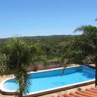 Вилла на второй линии моря/озера, в пригороде в Португалии, Албуфейра, 640 кв.м.