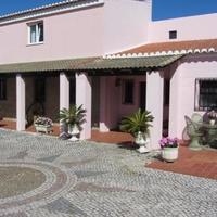 Вилла на второй линии моря/озера, в пригороде в Португалии, Албуфейра, 640 кв.м.