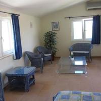 Вилла на второй линии моря/озера, в пригороде в Португалии, Албуфейра, 640 кв.м.