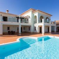 Вилла на первой линии моря/озера, в пригороде в Португалии, Албуфейра, 358 кв.м.