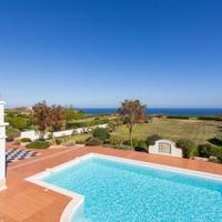 Вилла на первой линии моря/озера, в пригороде в Португалии, Албуфейра, 358 кв.м.