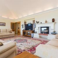 Вилла на первой линии моря/озера, в пригороде в Португалии, Албуфейра, 358 кв.м.